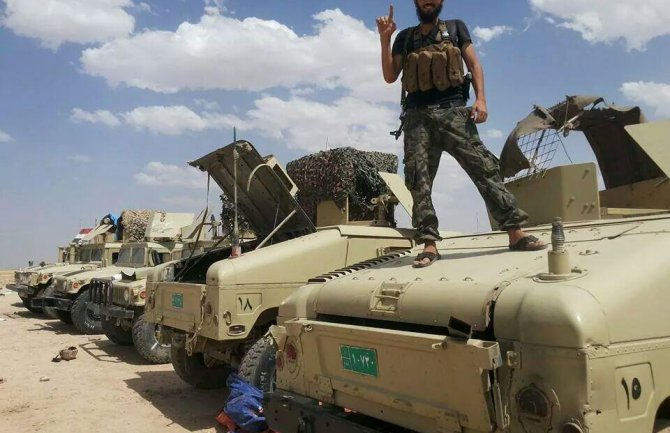 Teroristi strijeljali 41 