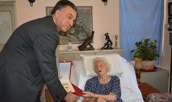 Predsjednik Crne Gore odlikovao suprugu Blaža Jovanovića