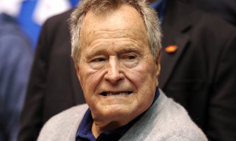 Džordž Buš slomio vratnu kost