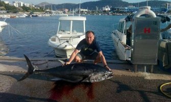 Bar: Milan ulovio tunu od 86 kg