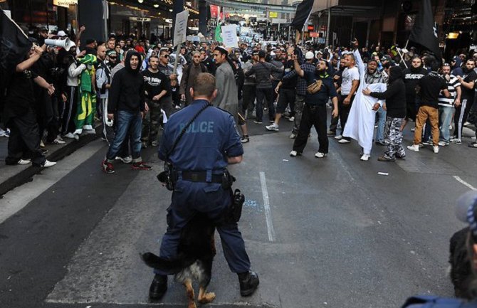 U Australiji se na protestima sukobili antiislamisti i antirasisti
