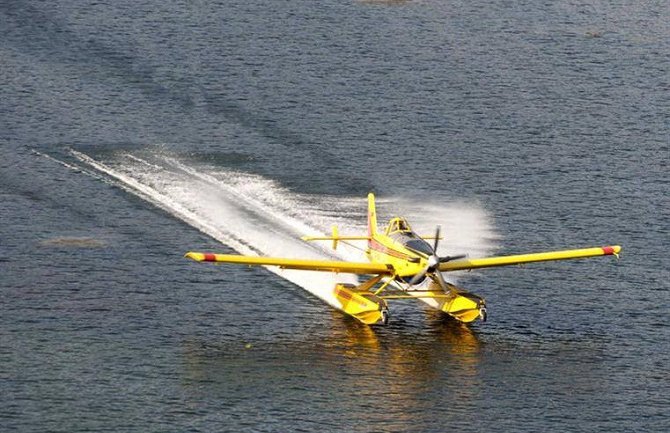 Protivpožarni avion MUP-a pao u Skadarsko jezero