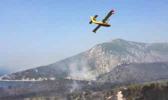 Na Korčuli i Pelješcu  se borili s vatrom cijele noći