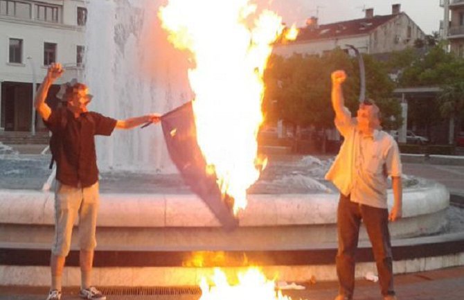 MUP pozvao na razgovor članove Pokreta za neutralnost zbog paljenja NATO zastava