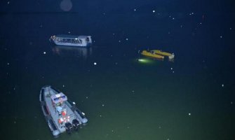 Zbog izvlačenja protiv-požarnog aviona iz jezera zatvoren put Bar-Podgorica