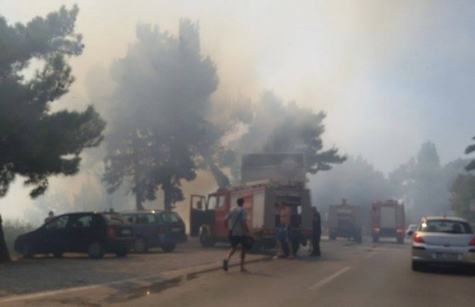 Zbog požara do Bara jednom trakom