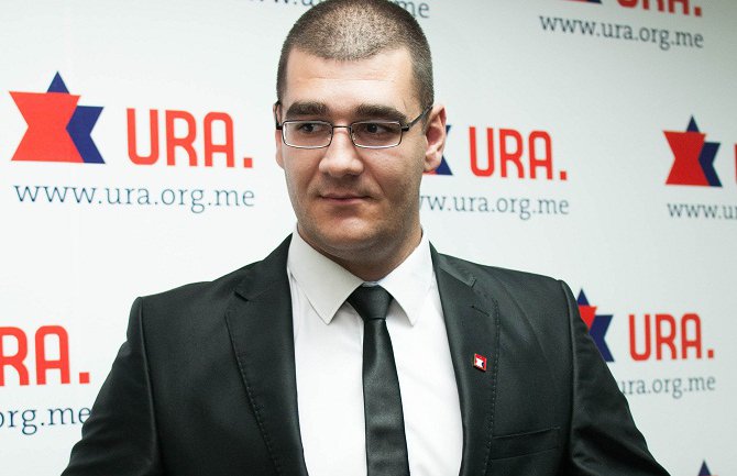  Premijer već doživio poraz kada zavisi od Pozitivne