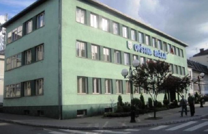 Bajram bez crnogorske zastave: Namjera ili nepažnja?