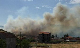 Požari u Podgorici još uvijek aktivni
