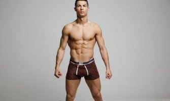 Evo kako Kristijano Ronaldo izgleda bez fotošopa (Foto)