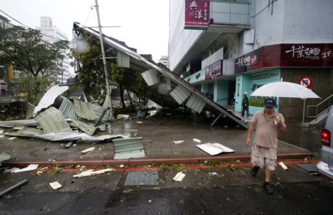 Tajvan: U naletu tajfuna poginulo najmanje četvoro ljudi