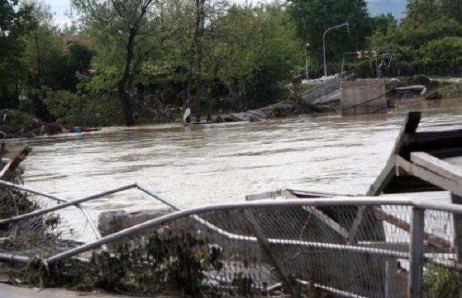 Pronađeno tijelo djevojčice nestale u nevremenu oko Tetova