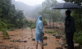 Kina: U klizištu zatrpano 40 ljudi