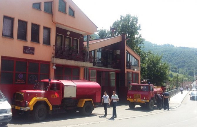 Bijelo Polje: Vatrogasci gase požare i žeđ