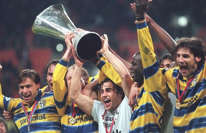 Parma prodaje trofeje