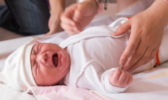 Bebisiterke najviše zarađuju u Švajcarskoj