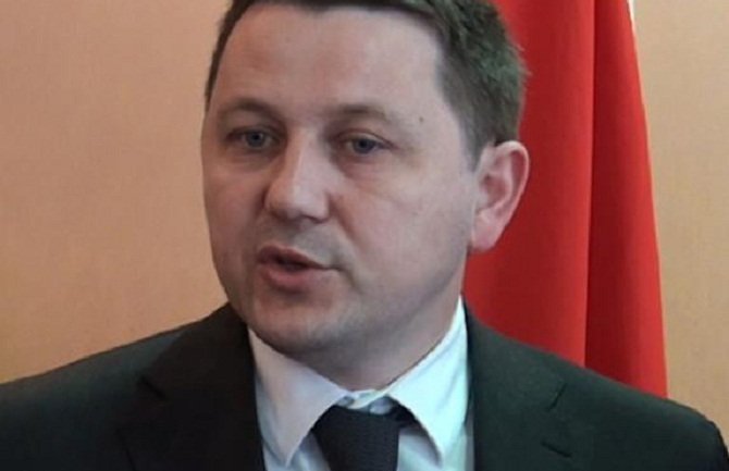 Lazar Rađenović podnosi ostavku