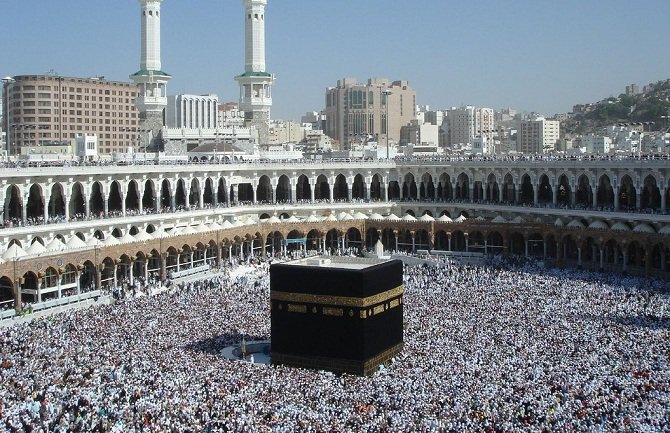 Meka: Požar u hotelu, 1.000 evakuisanih