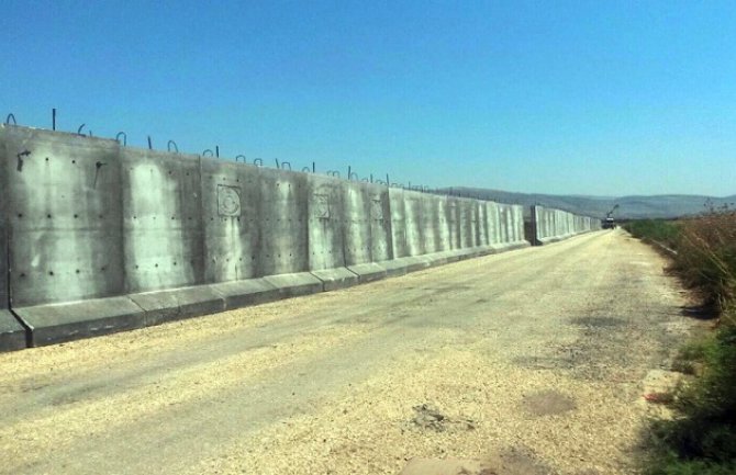 Turska gradi zid na granici sa Sirijom