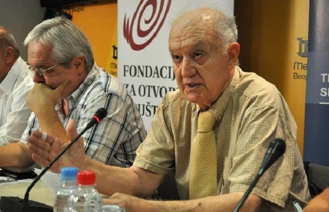 Goati: Opozicija na staklenim nogama