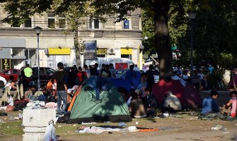 Beogradski parkovi postaju premali za novi talas izbjeglica