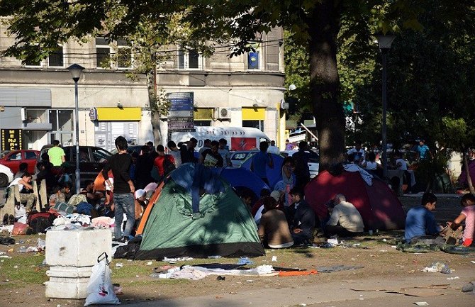 Beogradski parkovi postaju premali za novi talas izbjeglica