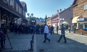 Dan Opštine proslavili uz policijske snage! (Foto)