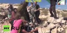 Palestinke grizle izraelskog vojnika da spasu dječaka (Video)