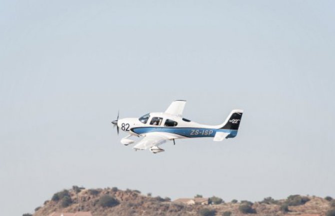 Pao avion na aeromitingu, poginuo pilot