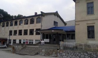 U tri škole otkriveno: Isplaćivane zarade za 25 nepostojećih radnika