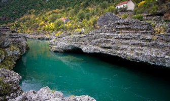 Šljunak naš nasušni koštaće nas mnogo