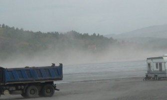 Prašina sa Maljevca prekrila grad i okolinu