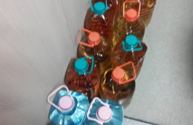 Granični prelaz Dobrakovo: Oduzeto 70 litara neprijavljenog pića