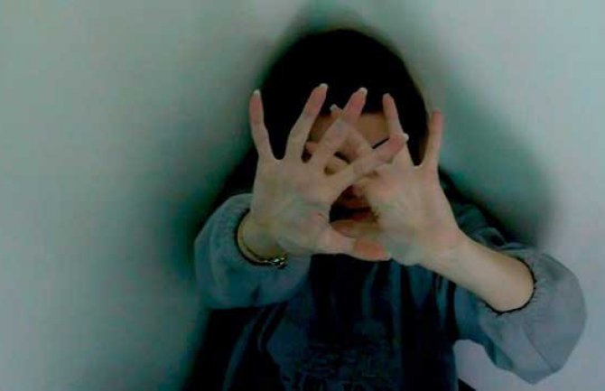 Vladimirci: Otac napravio dijete hendikepiranoj ćerki?