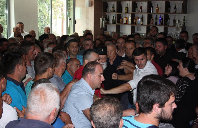 MCP poziva vjernike na “civilizovan dijalog”