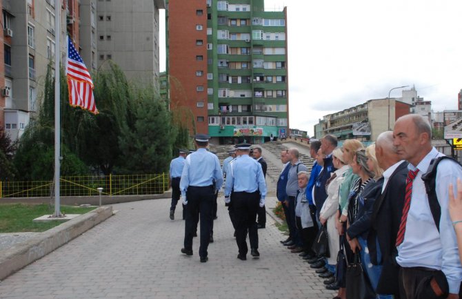 Narod Kosova dijeli bol sa Amerikancima, danas zastave na pola koplja