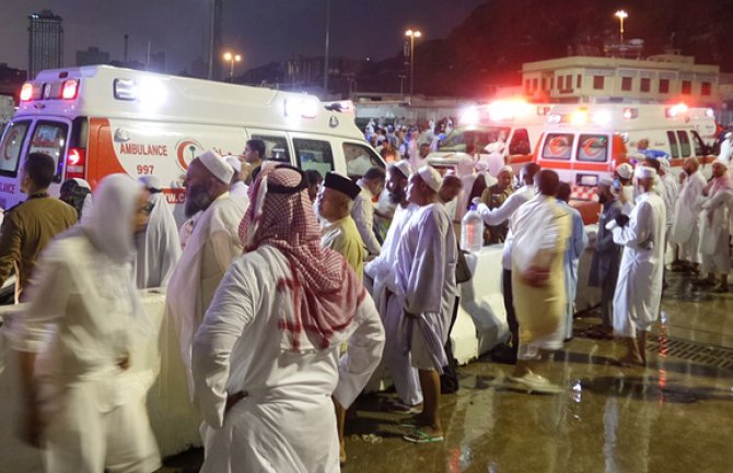 Meka: U najvećoj džamiji na svijetu pao kran, najmanje 107 poginulih (VIDEO)