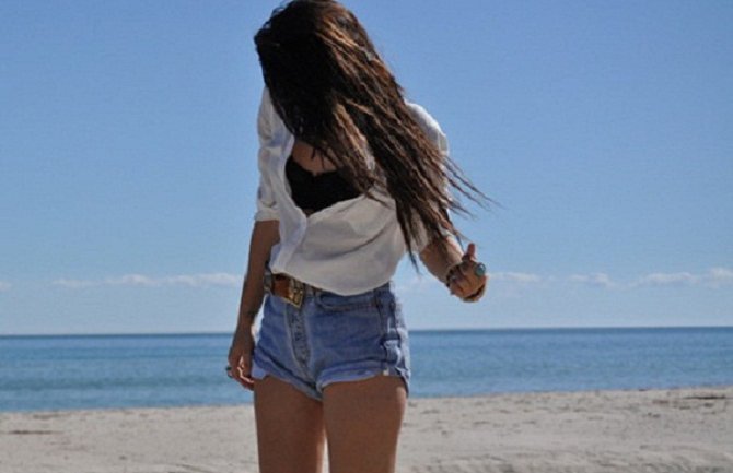 Gradske vlasti zabranile mini suknje i kratak šorts