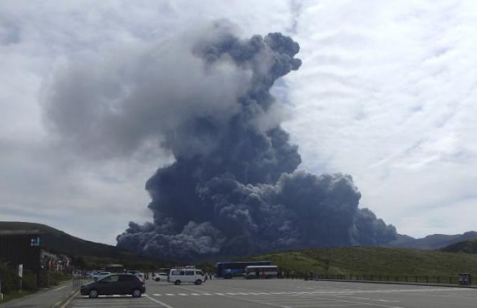 Erupcija najvećeg vulkana u Japanu