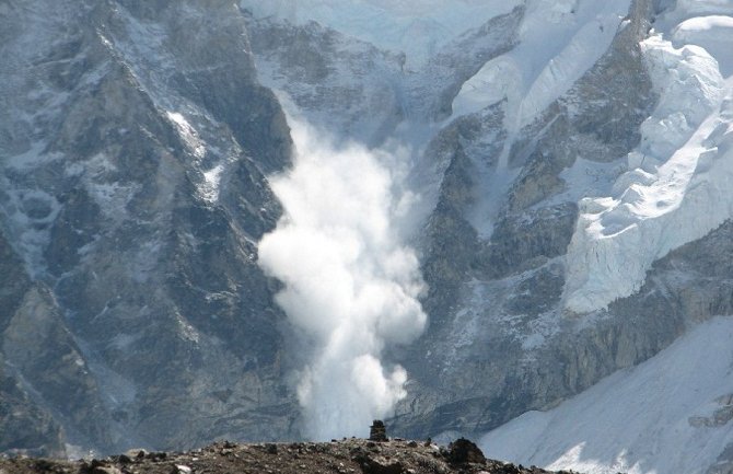 Lavina u francuskim Pirinejima usmrtila jednog skijaša, još 3 povrijeđena