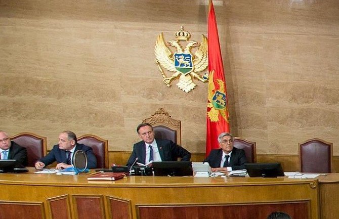 Predlog Rezolucije o NATO-u podržala vlast, opozicija podijeljena