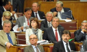 Rezolucija nije odluka o ulasku u NATO