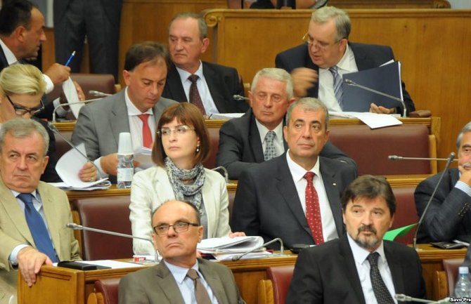 Rezolucija nije odluka o ulasku u NATO