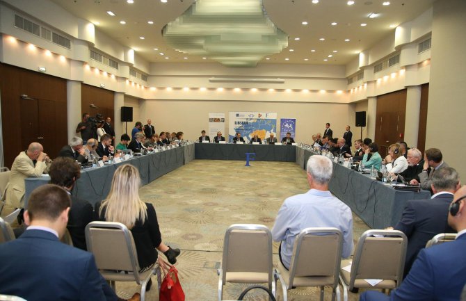 Liberali će insistirati na politici proširenja EU, CG sledeća članica