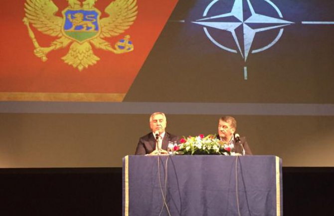 Đukanović: Članstvo u NATO garant sigurnosti za Crnu Goru