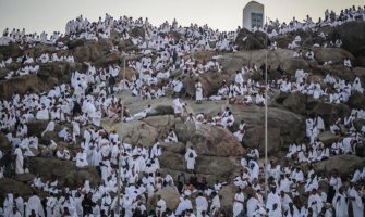 Meka: Broj žrtava raste, najmanje 717 stradalih, preko 800 povrijeđenih