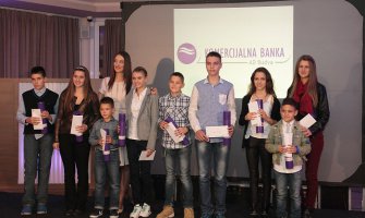 Komercijalna banka nagrađuje:  Talentovanim osnovcima po 500 eura