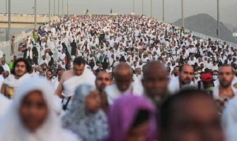 Borba s posljedicama tragedije u Meki u kojoj je stradalo 719 ljudi