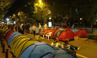 Organizatori protesta pozvali dijasporu da im finansijski pomognu