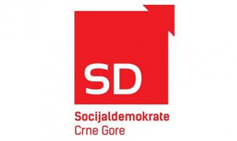 Krivokapić da napusti Vladu i učini uslugu cijeloj Crnoj Gori